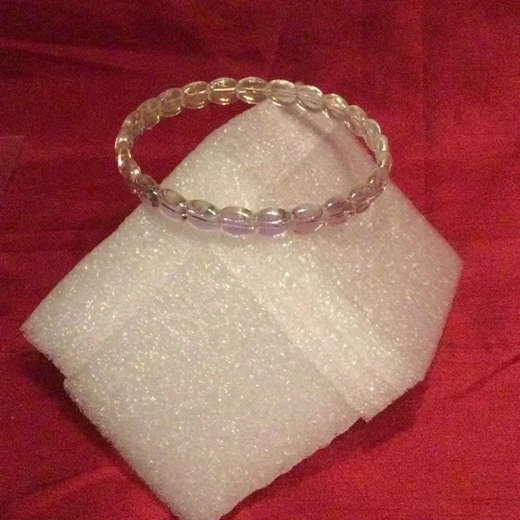 8 Coloured Bracelets - Picture 9 of 16